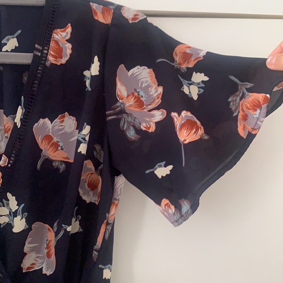 Sienna Sky • chiffon kimono shirt (size XS) - Picture 3 of 5